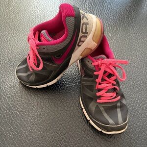 Nike Air Max Run Lite 4 women’s size 6 pink and black